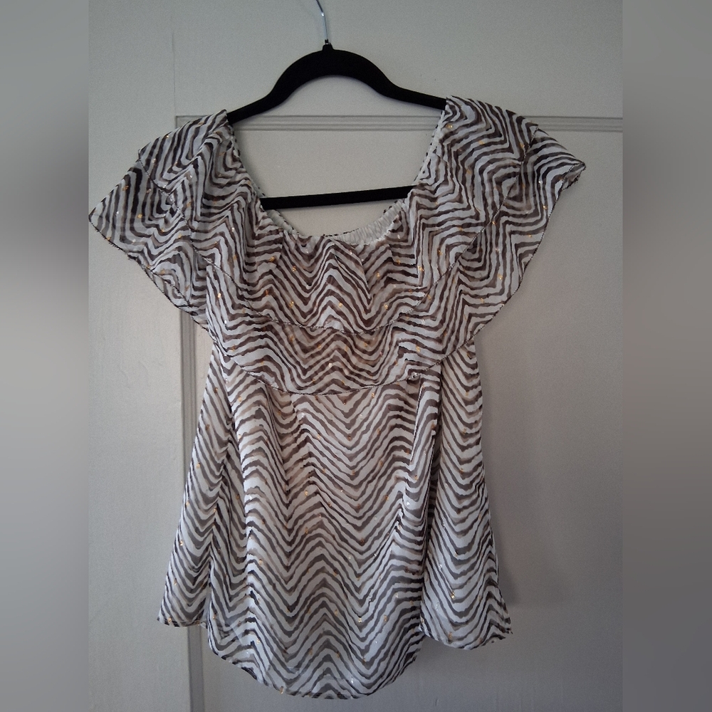 White House Black Market Zigzag Flutter Sleeve Blouse (S) • Brown Ivory Boho Top